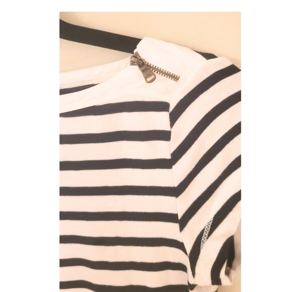 Lauren Ralph Lauren Navy and White Striped Tee. Size Small. - Picture 8 of 11